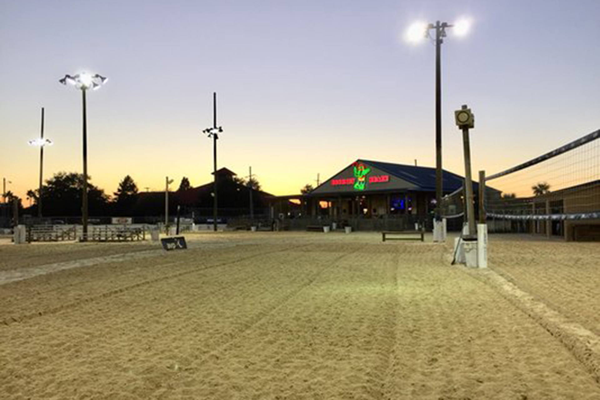 SMC Beach Volleyball Loses to Mobile and Loyola