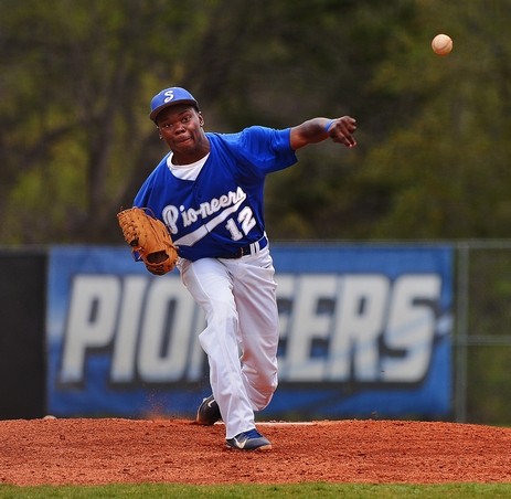 Washington leads Pioneers to title game