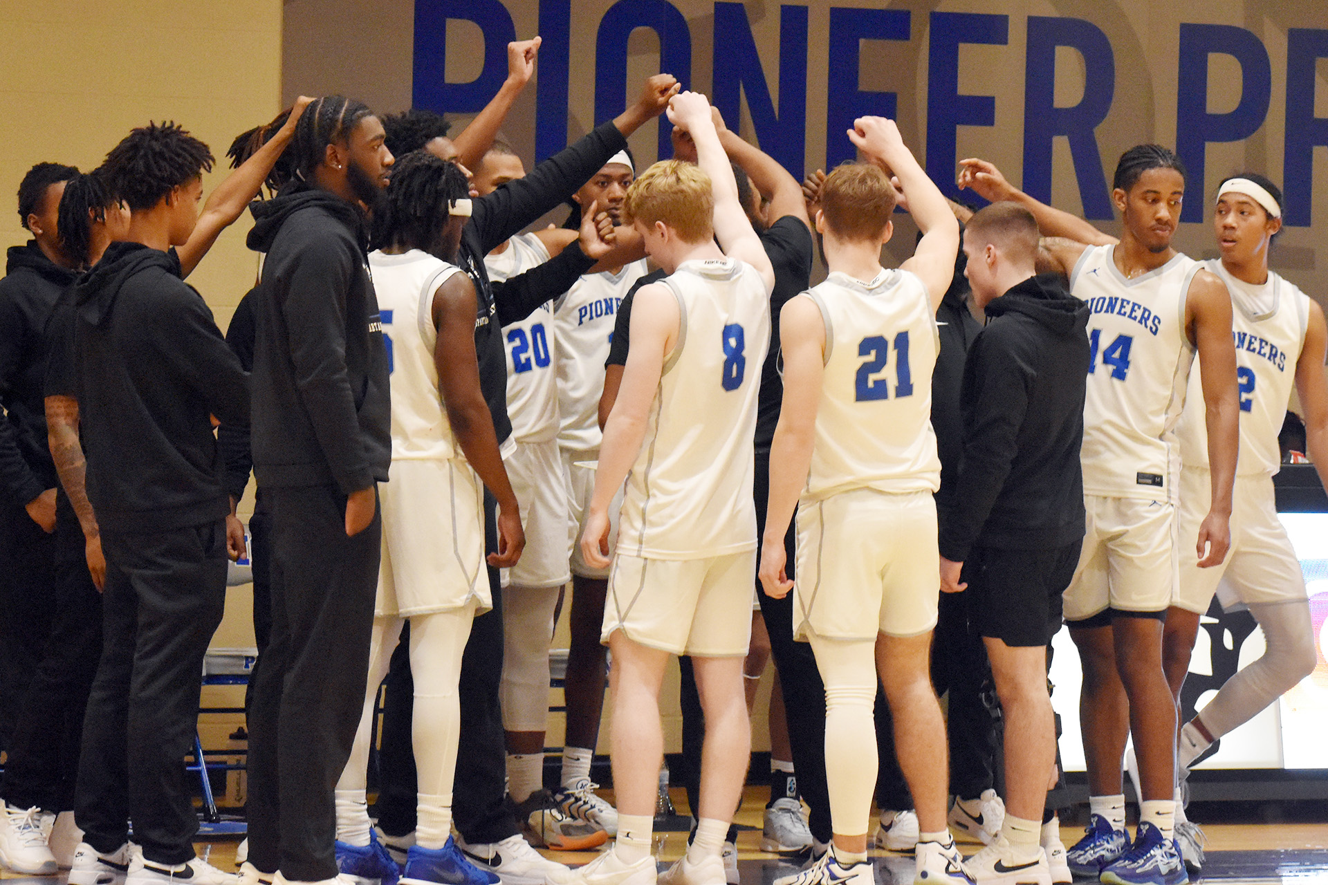 First Half Run Leads SMC to Win Over Fisher