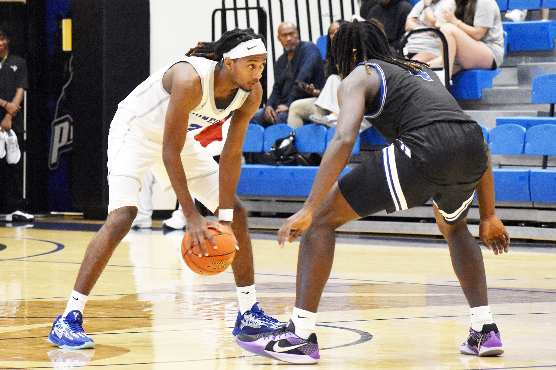 SMC Men's Basketball Gets First NAIA Win in 81-79 Victory Over Warner
