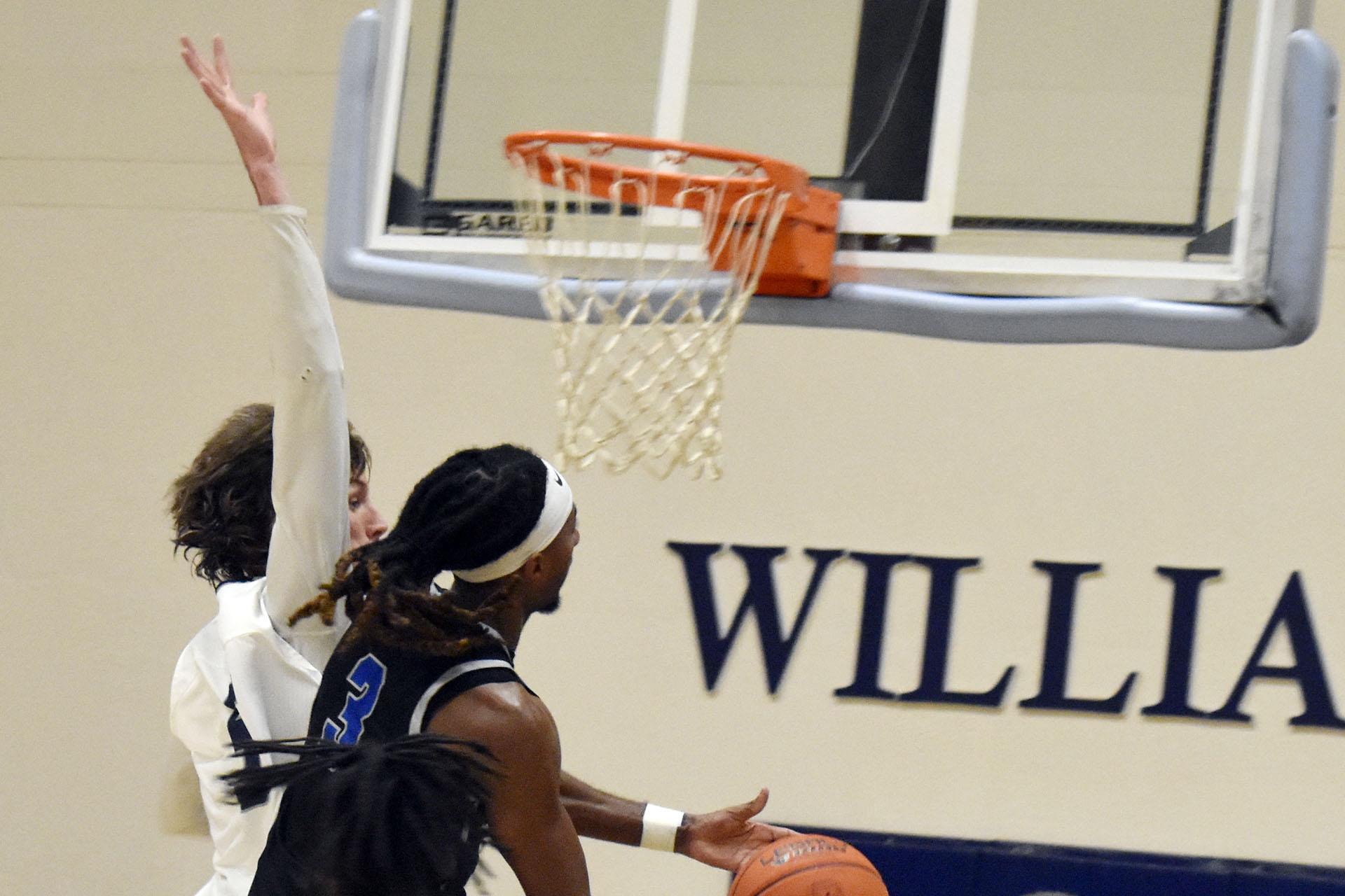 Pioneers Get First Road Win of the Season