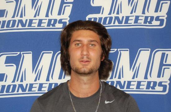 Men's Tennis defeats Newberry College, fall to North Greenville