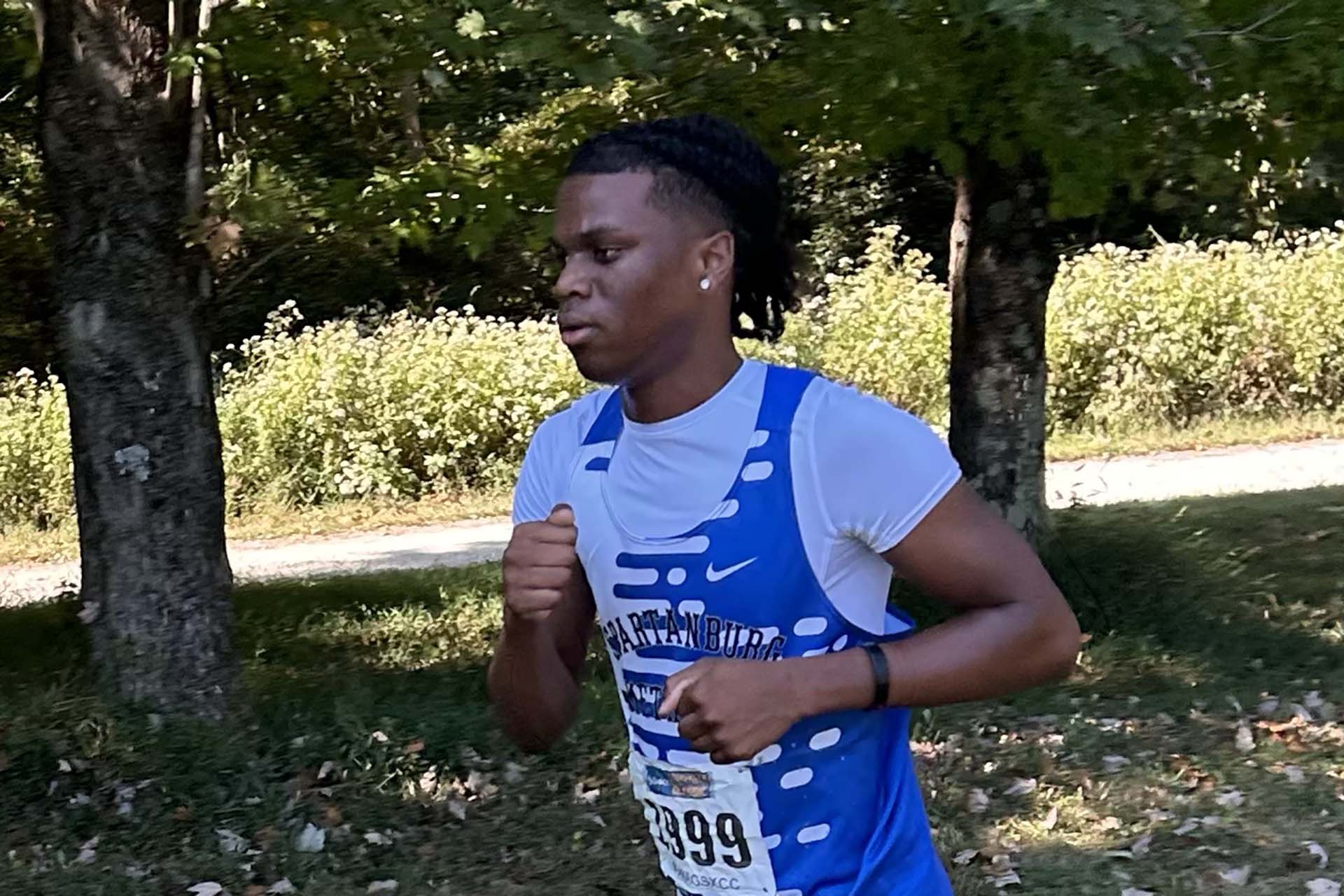 SMC Men's Cross Country Takes Part in Live in Lou Classic