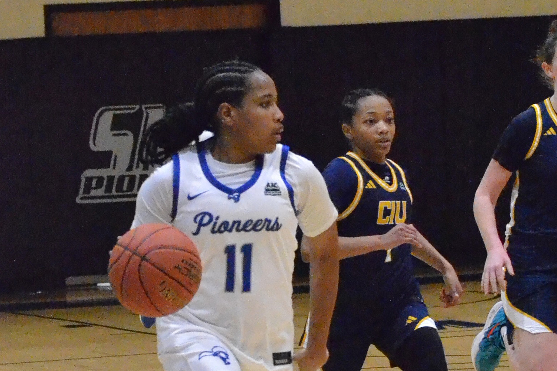 Destiny Middleton // photo by SMC Sports Communications