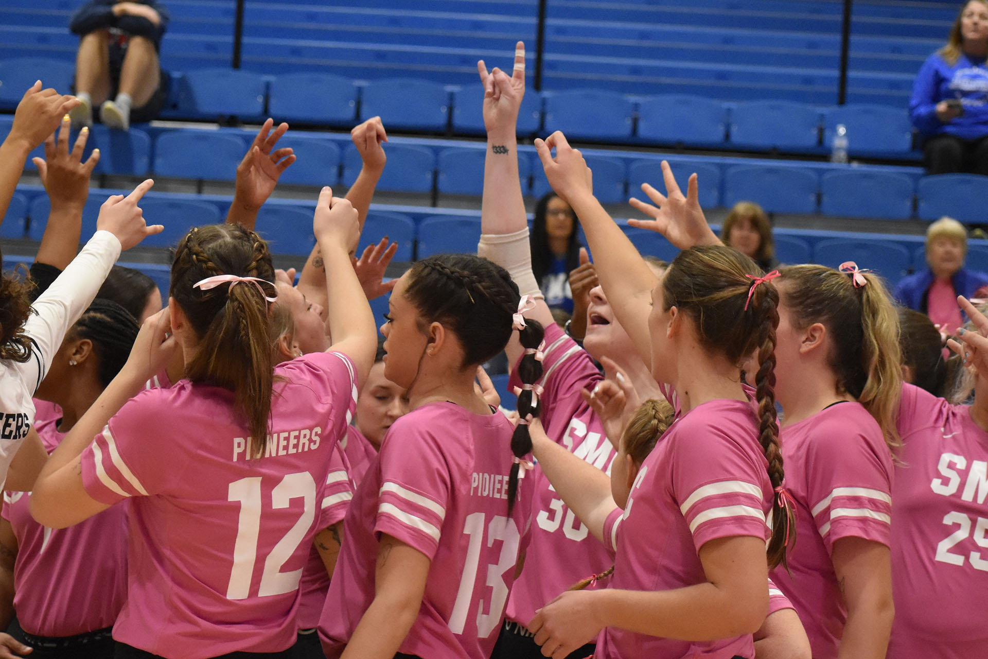 SMC Volleyball Takes Down Carolina in Five